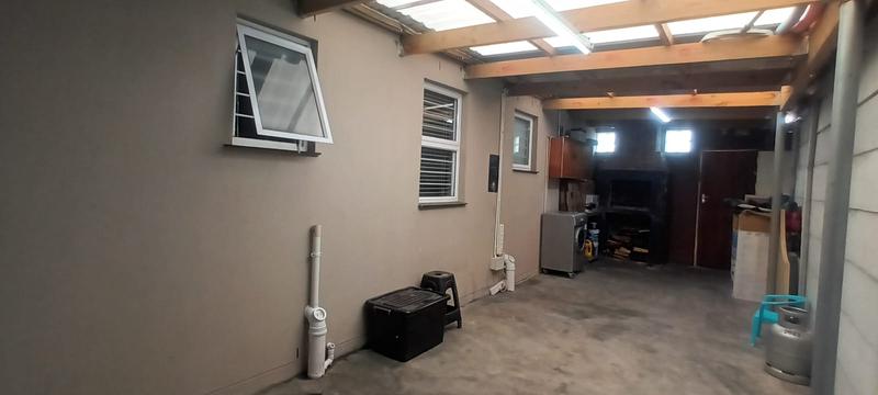 3 Bedroom Property for Sale in Pelikan Park Western Cape